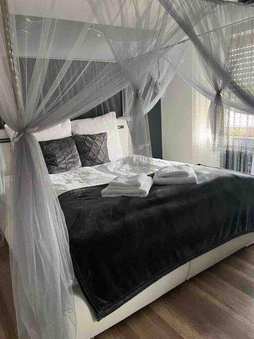 Ferienwohnung Outletcity Metzingen Метцинген Екстер'єр фото